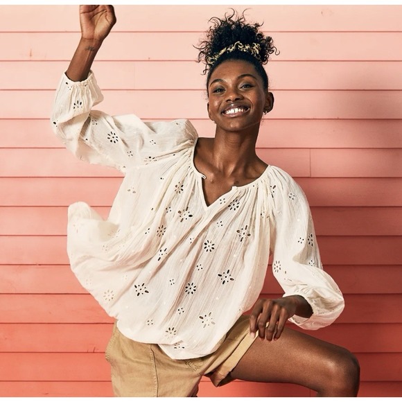 aerie Tops - Aerie Oversized Eyelet Puff Sleeve Boho Peasant Top Women's Size Small Cream